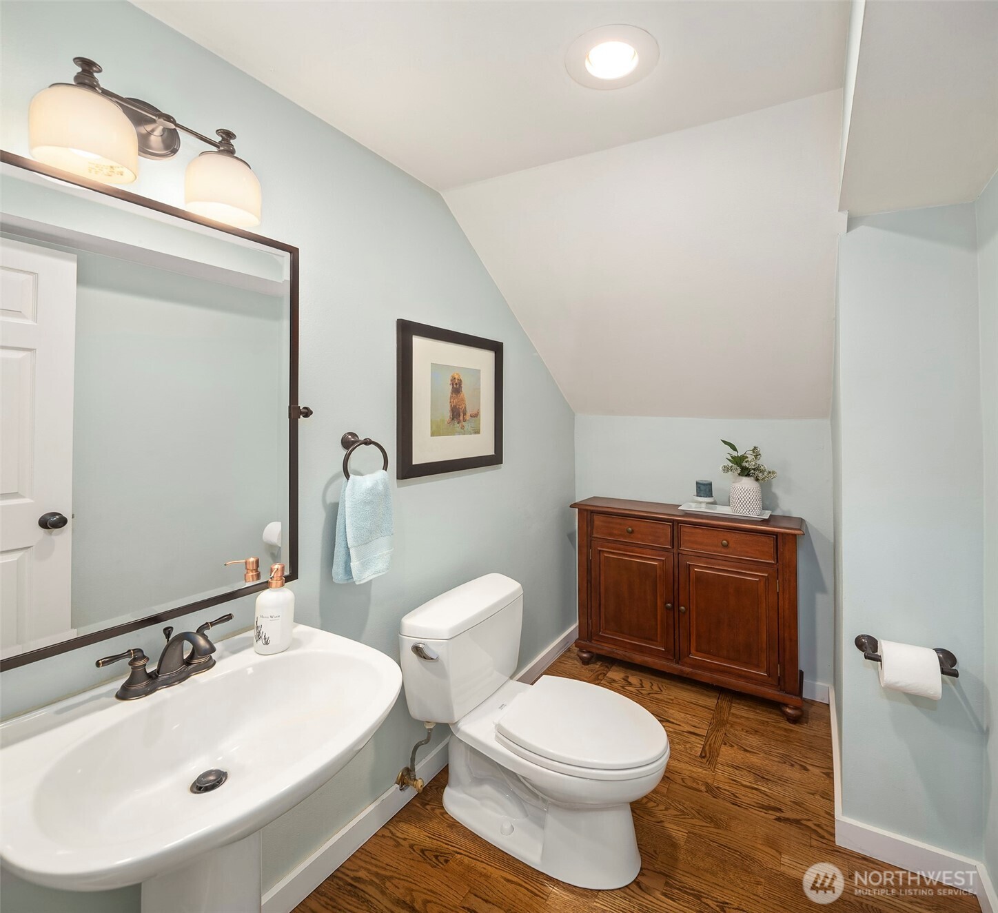 4810 117th Place NE Kirkland WA 98033