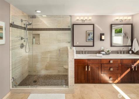 4810 117th Place NE Kirkland WA 98033