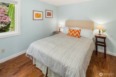 4810 117th Place NE Kirkland WA 98033