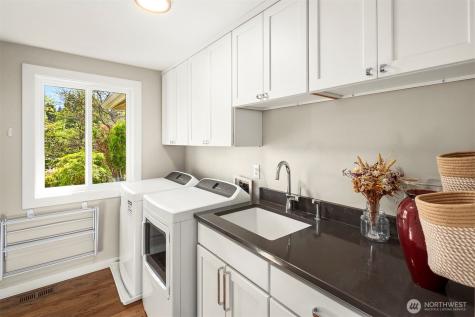 4810 117th Place NE Kirkland WA 98033