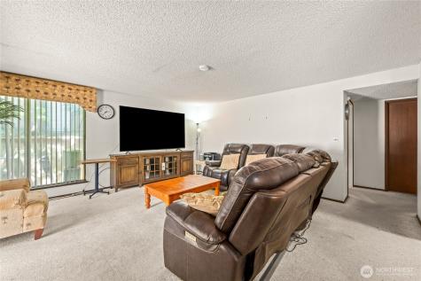32416 29th Avenue SW Federal Way WA 98023