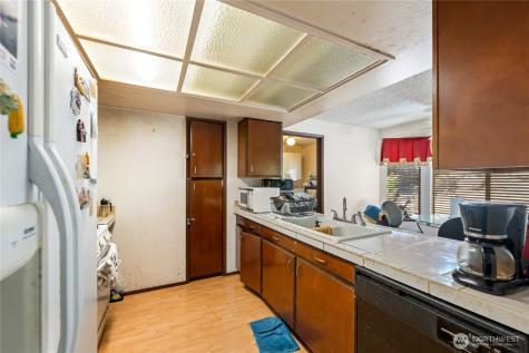 32416 29th Avenue SW Federal Way WA 98023