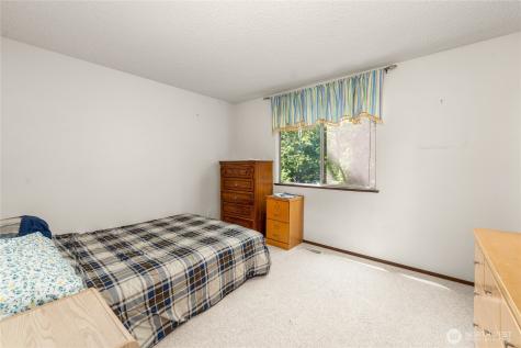 32416 29th Avenue SW Federal Way WA 98023
