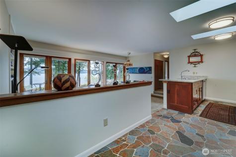 5691 Seabreeze Lane SE Port Orchard WA 98367