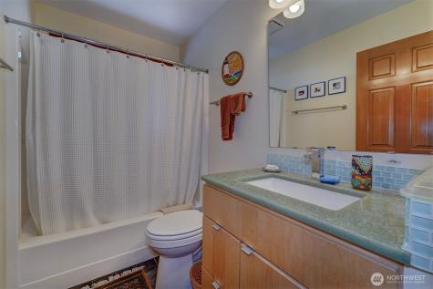 5691 Seabreeze Lane SE Port Orchard WA 98367
