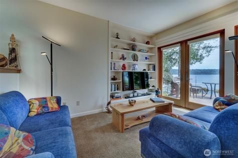 5691 Seabreeze Lane SE Port Orchard WA 98367