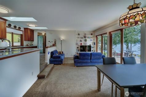 5691 Seabreeze Lane SE Port Orchard WA 98367