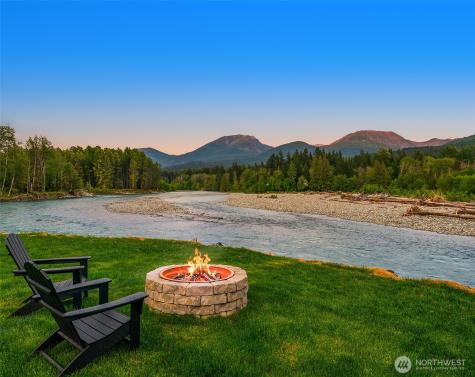 132 Slalom Way Packwood WA 98361