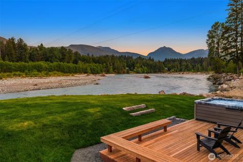 132 Slalom Way Packwood WA 98361