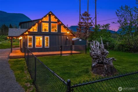 132 Slalom Way Packwood WA 98361