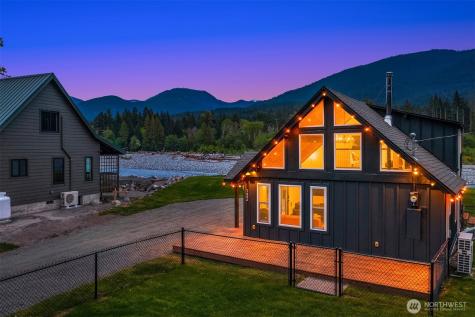 132 Slalom Way Packwood WA 98361