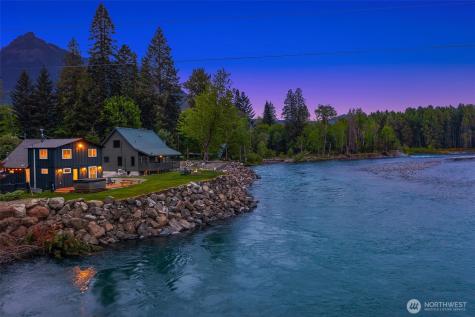 132 Slalom Way Packwood WA 98361