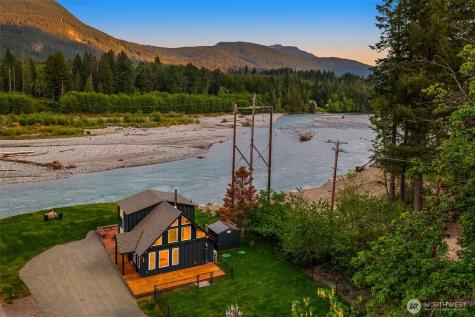 132 Slalom Way Packwood WA 98361