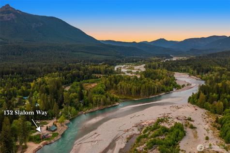 132 Slalom Way Packwood WA 98361
