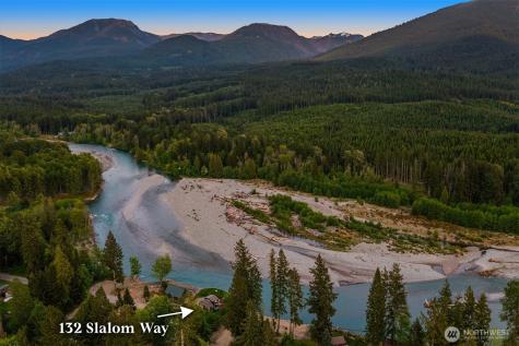 132 Slalom Way Packwood WA 98361