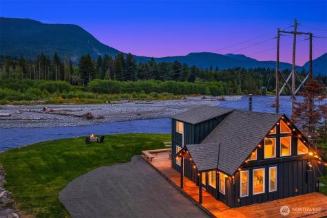 132 Slalom Way Packwood WA 98361