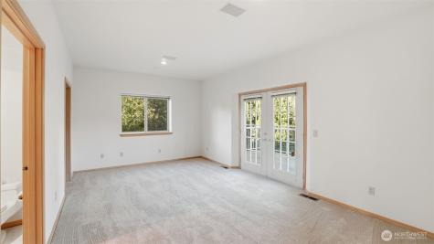 18432 W Lake Desire Drive SE Renton WA 98058