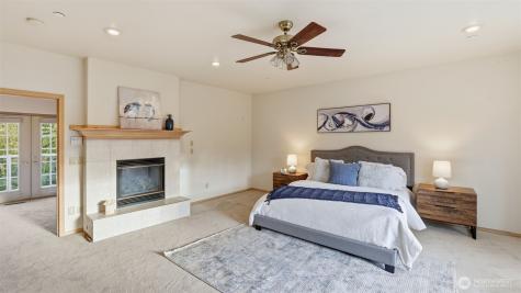 18432 W Lake Desire Drive SE Renton WA 98058