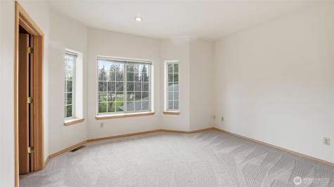 18432 W Lake Desire Drive SE Renton WA 98058