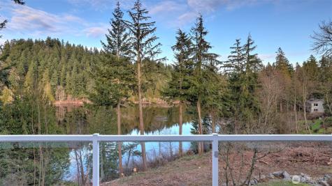 18432 W Lake Desire Drive SE Renton WA 98058