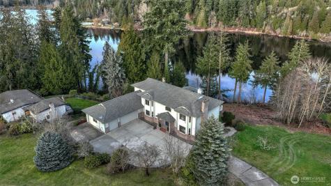18432 W Lake Desire Drive SE Renton WA 98058