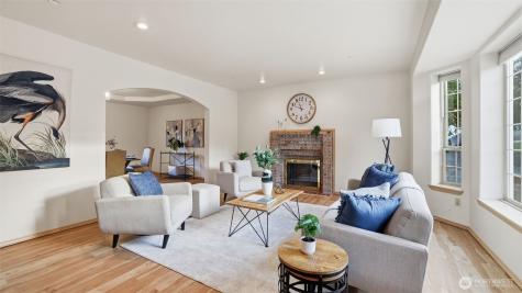 18432 W Lake Desire Drive SE Renton WA 98058