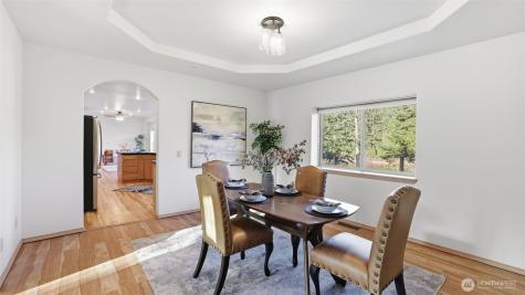 18432 W Lake Desire Drive SE Renton WA 98058