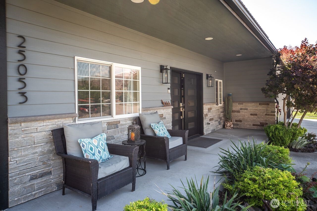 25053 SW Wanapum Street Quincy WA 98848