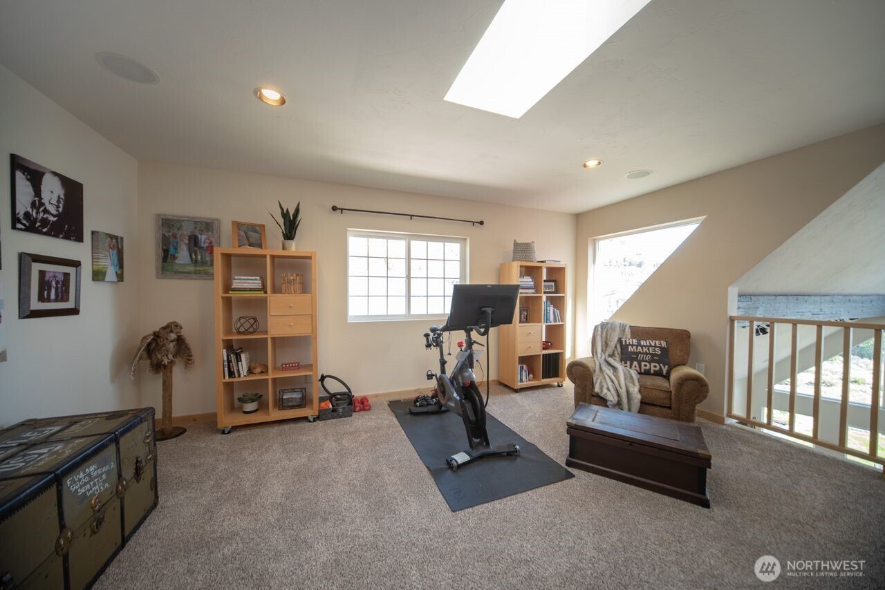 25053 SW Wanapum Street Quincy WA 98848