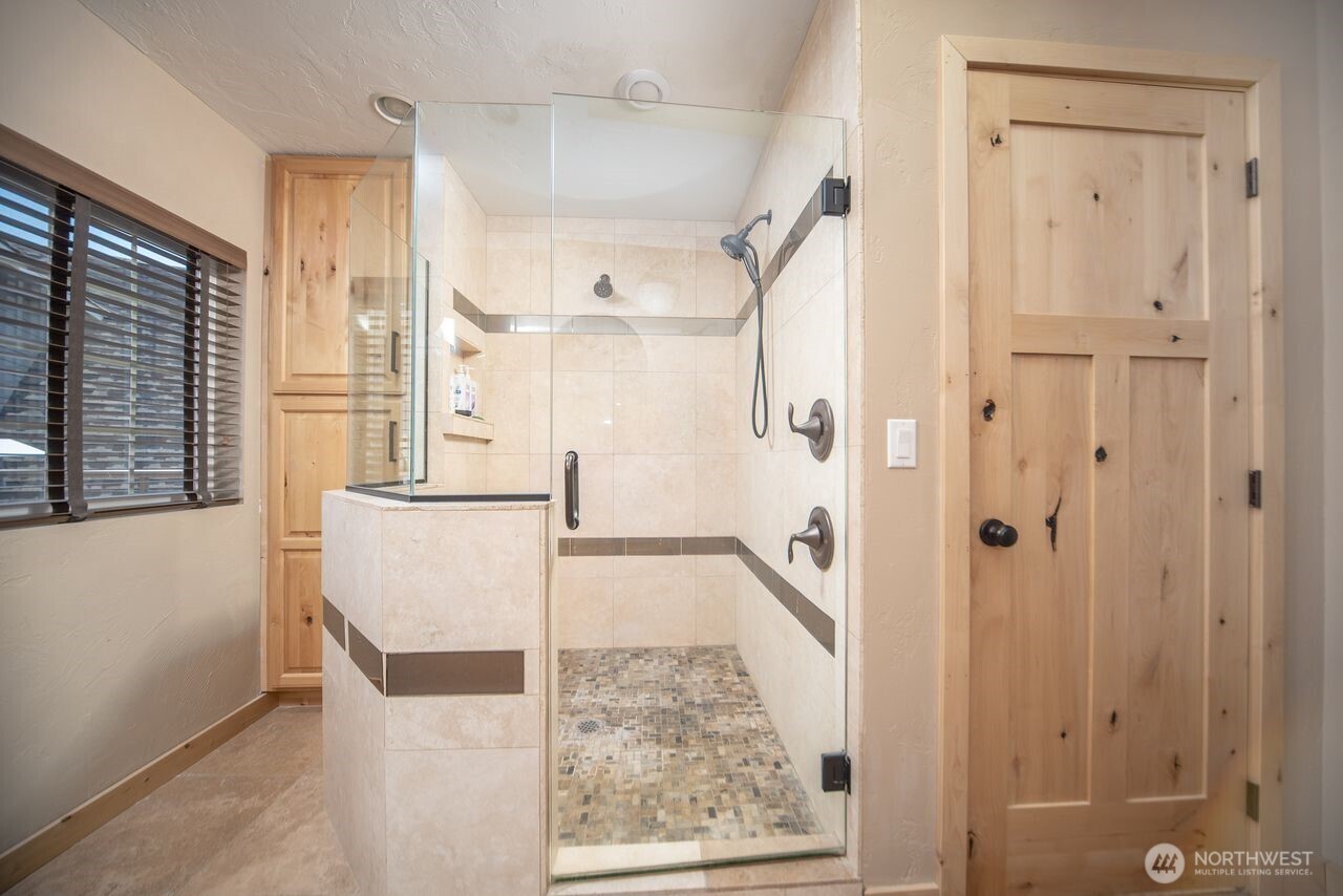 25053 SW Wanapum Street Quincy WA 98848