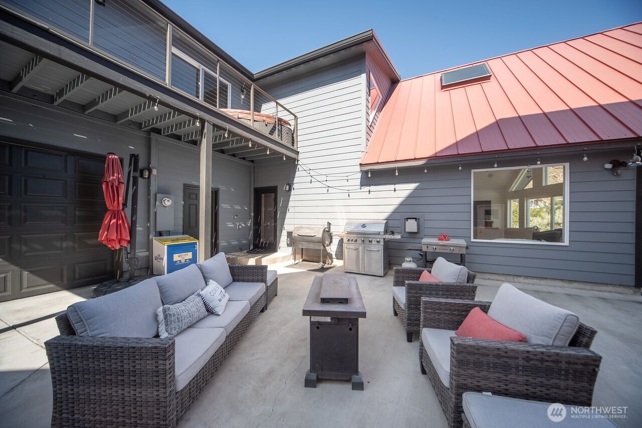 25053 SW Wanapum Street Quincy WA 98848