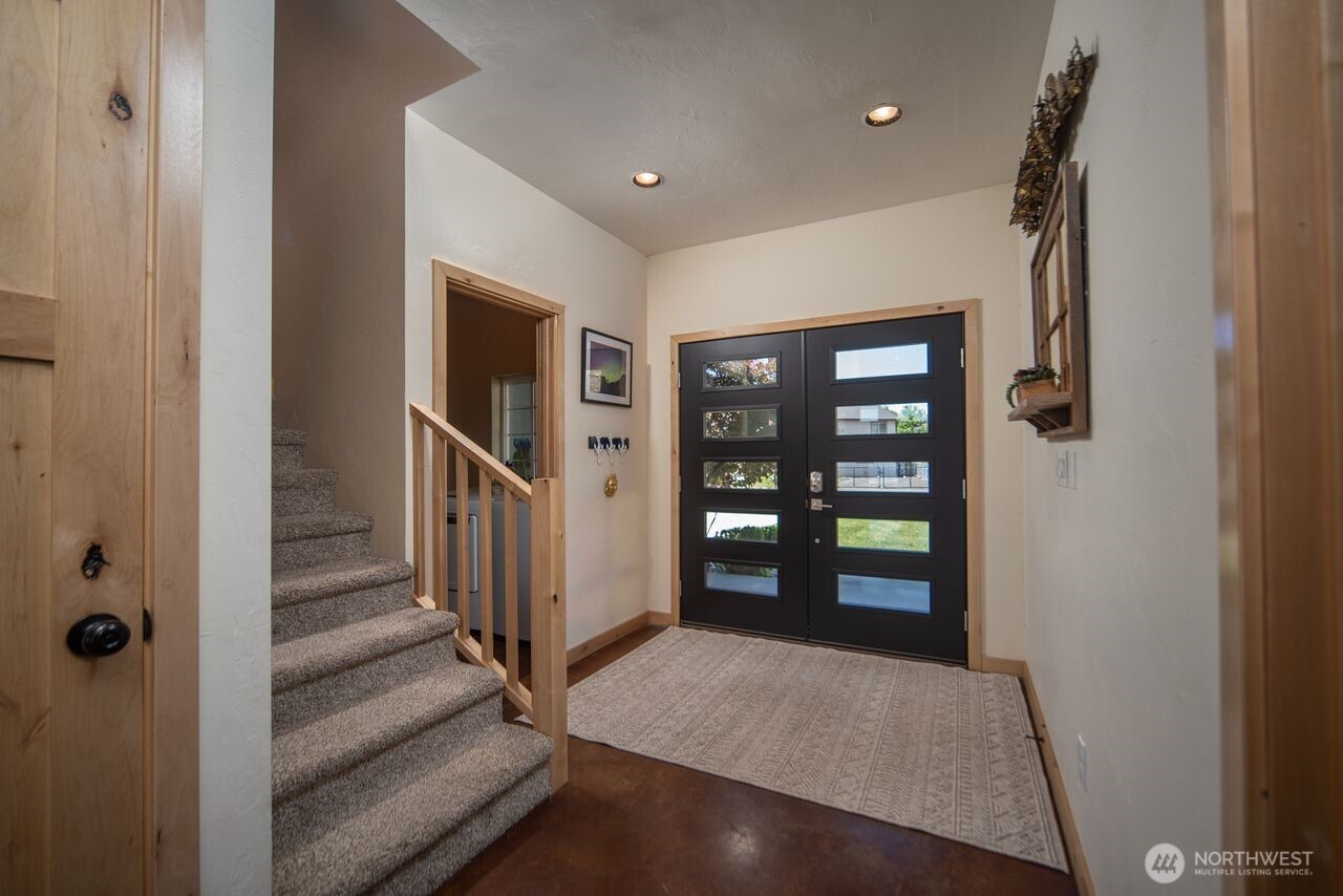 25053 SW Wanapum Street Quincy WA 98848