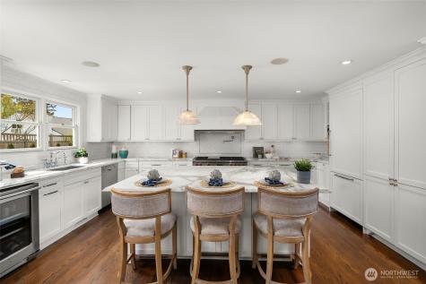8421 SE 72nd Place Mercer Island WA 98040