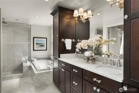 8421 SE 72nd Place Mercer Island WA 98040