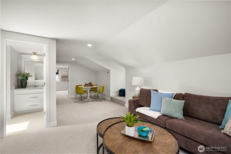 8421 SE 72nd Place Mercer Island WA 98040