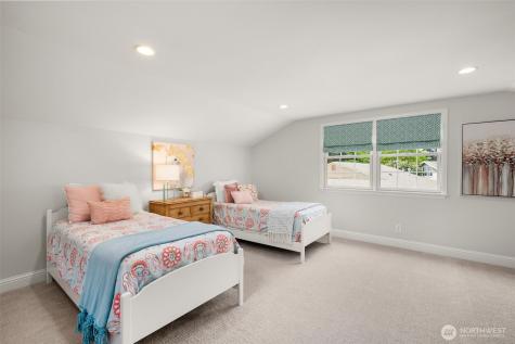 8421 SE 72nd Place Mercer Island WA 98040
