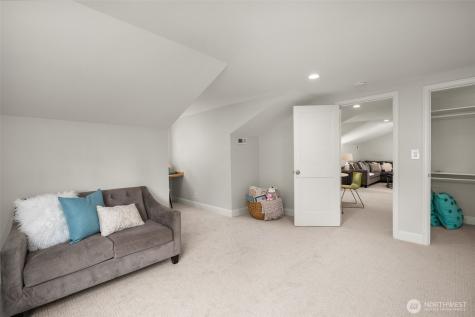 8421 SE 72nd Place Mercer Island WA 98040