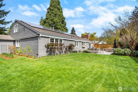 8421 SE 72nd Place Mercer Island WA 98040