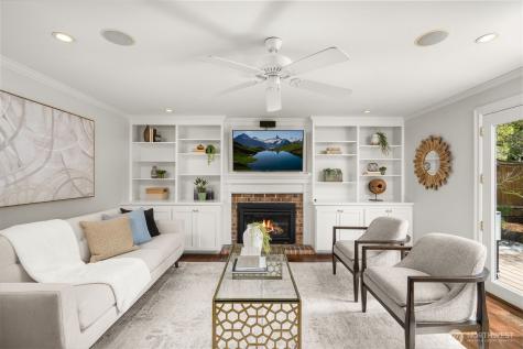 8421 SE 72nd Place Mercer Island WA 98040