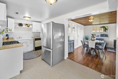 23901 59th Place W Mountlake Terrace WA 98043