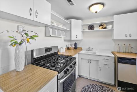 23901 59th Place W Mountlake Terrace WA 98043