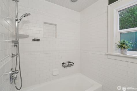 314 N 117th Street Seattle WA 98133