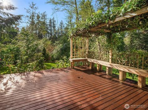 10060 Springwood Lane Bainbridge Island WA 98110