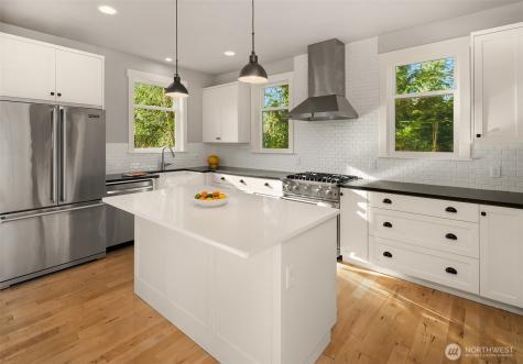 10060 Springwood Lane Bainbridge Island WA 98110