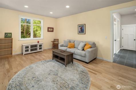 10060 Springwood Lane Bainbridge Island WA 98110