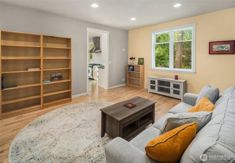 10060 Springwood Lane Bainbridge Island WA 98110