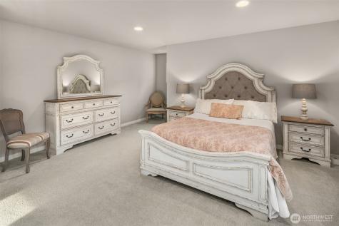 10060 Springwood Lane Bainbridge Island WA 98110