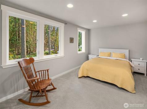 10060 Springwood Lane Bainbridge Island WA 98110