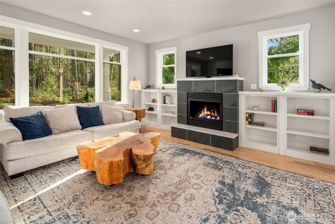 10060 Springwood Lane Bainbridge Island WA 98110