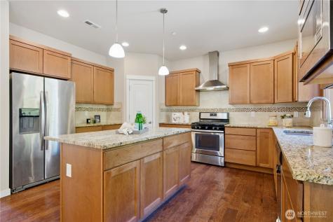 7326 NE 201st Place Kenmore WA 98028